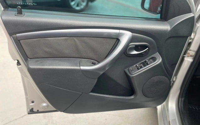 imagem-https://www.socarrao.com.br/sc-vehicle-images-prod/4165141/1790598596719-5ec9d6ca48fc48a4988d446bac168042_1790598455149.jpg