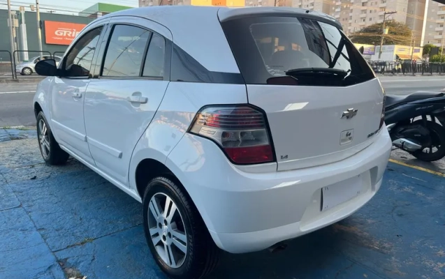 imagem-https://www.socarrao.com.br/sc-vehicle-images-prod/4165829/1790861841173-9d040003-6175-460d-9896-a3a10db50658.webp