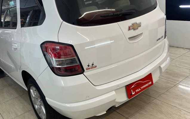 imagem-https://www.socarrao.com.br/sc-vehicle-images-prod/4165848/1790601843389-SU1HXzIxNjIuanBlZw.jpeg