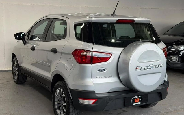 imagem-https://www.socarrao.com.br/sc-vehicle-images-prod/4165906/1790861783831-8519038_6_B_01e0514d62.jpeg
