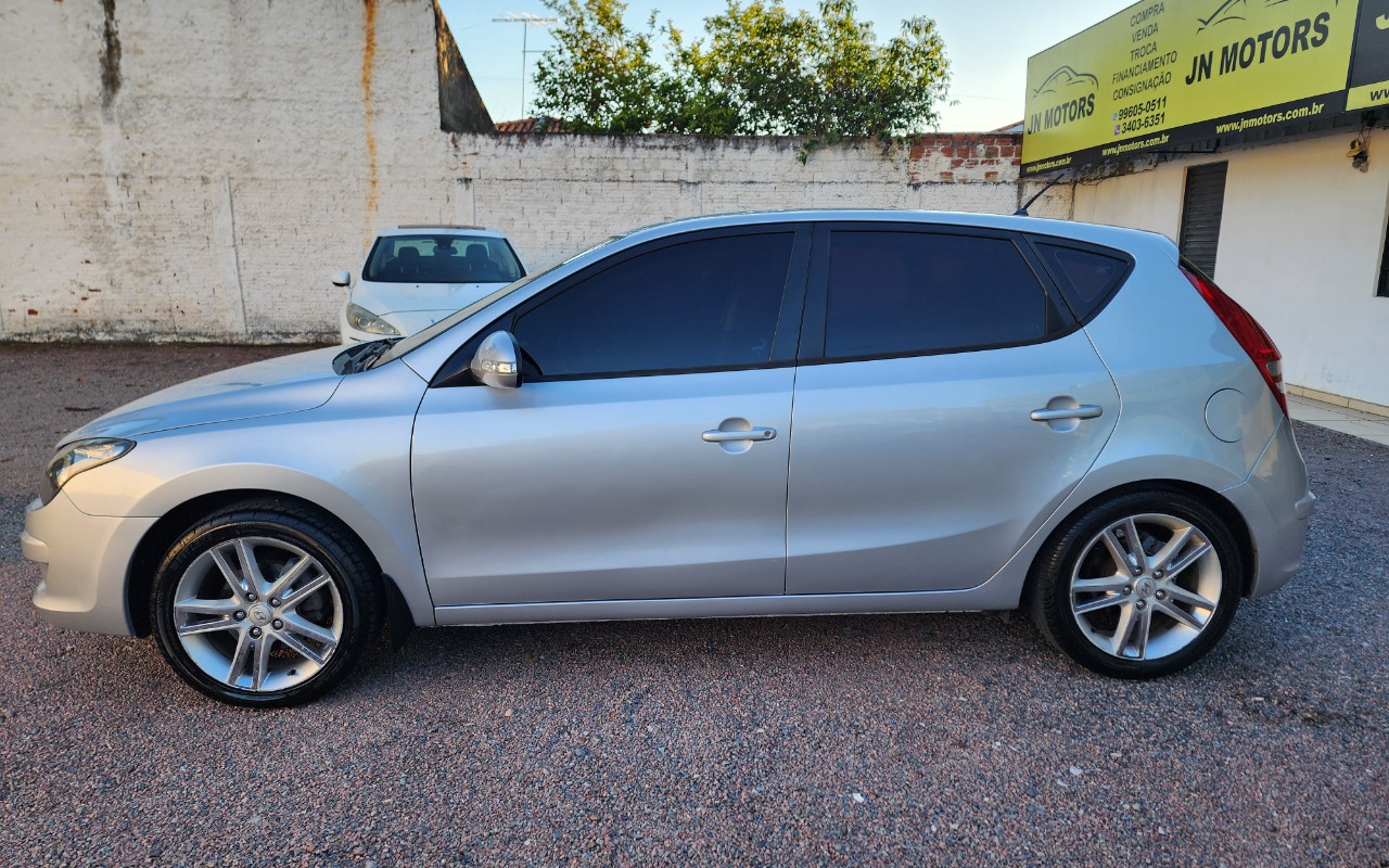 imagem-https://www.socarrao.com.br/sc-vehicle-images-prod/4166085/1790601528835-MjAyNjA5MjVfMTczNDUxLmpwZw.jpg