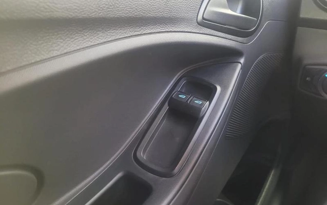 imagem-https://www.socarrao.com.br/sc-vehicle-images-prod/4166094/1790619577387-8404265_6_B_62353e6594.jpeg