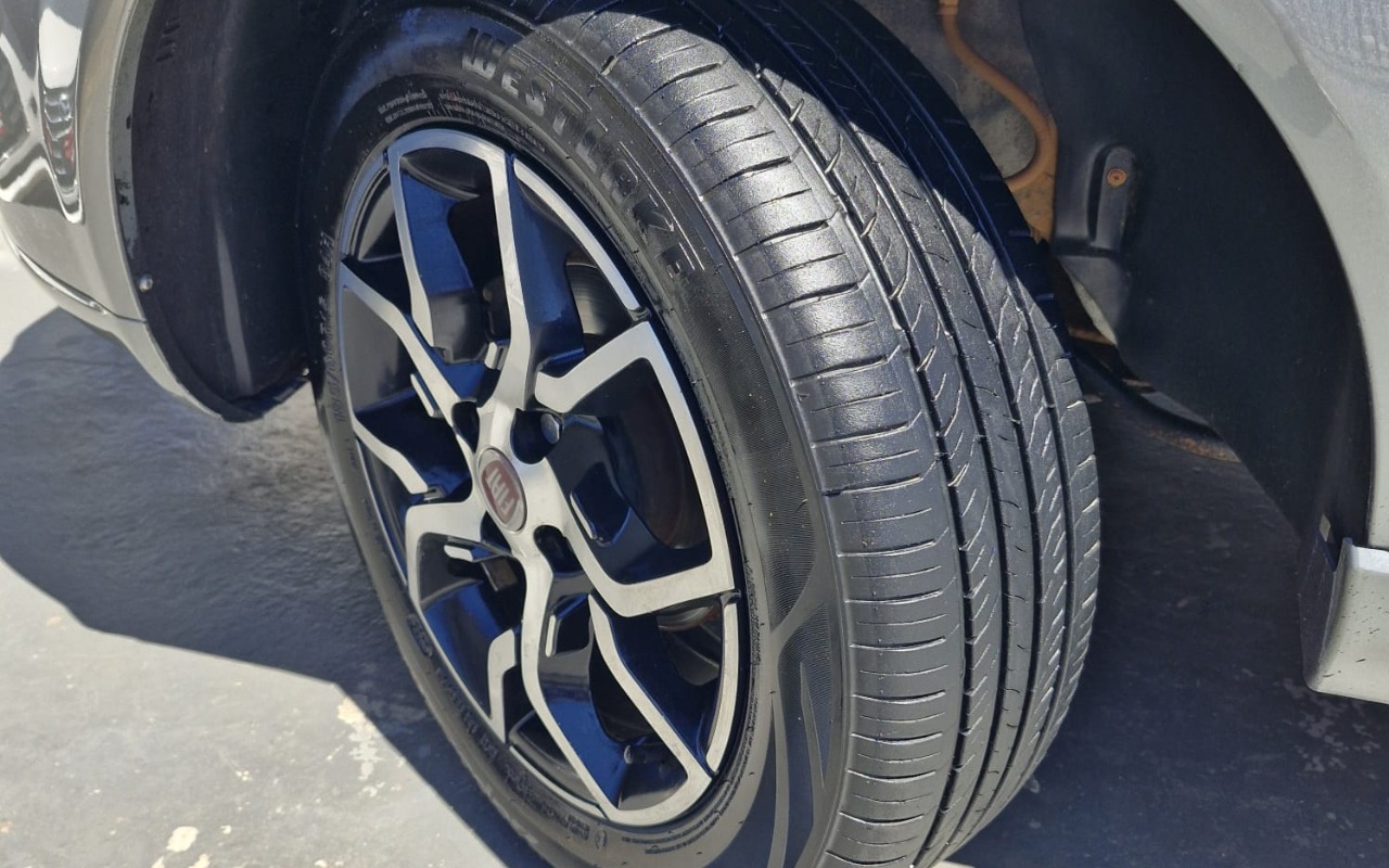 imagem-https://www.socarrao.com.br/sc-vehicle-images-prod/4166129/1790601854907-MjAuanBlZw.jpeg