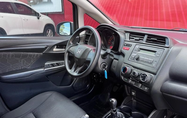 imagem-https://www.socarrao.com.br/sc-vehicle-images-prod/4166199/1790602058081-8388710_6_B_bb0bb33af7.jpeg