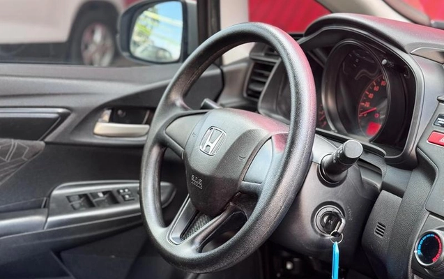 imagem-https://www.socarrao.com.br/sc-vehicle-images-prod/4166199/1790602058082-8388710_7_B_be38b703c8.jpeg