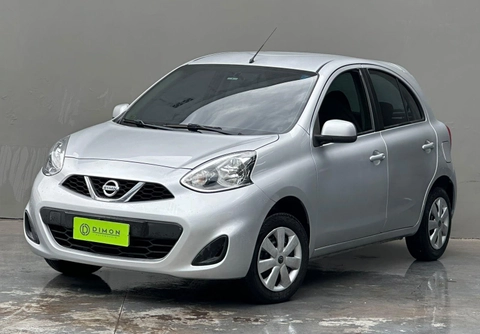 Nissan MARCH 2015 Prata — foto 1 de 3