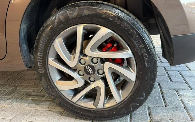 imagem-https://www.socarrao.com.br/sc-vehicle-images-prod/4166794/1790603606533-8519292_4_B_69fda95076.jpeg