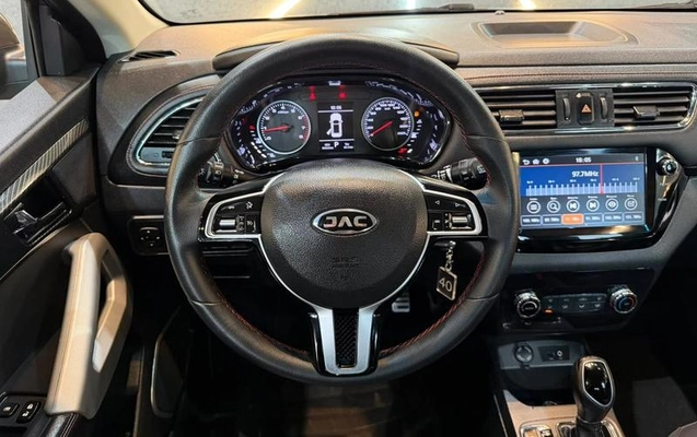 imagem-https://www.socarrao.com.br/sc-vehicle-images-prod/4166794/1790603606535-8519292_4_B_58b6cee5dc.jpeg