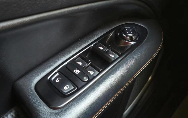 imagem-https://www.socarrao.com.br/sc-vehicle-images-prod/4167006/1790603943920-8501052_11_B_2f51906f33.jpeg