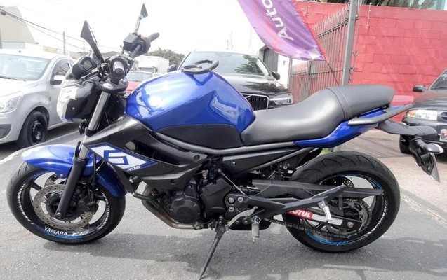 imagem-https://www.socarrao.com.br/sc-vehicle-images-prod/4167049/1790610924408-8519362_1_B_59356a3757.jpeg