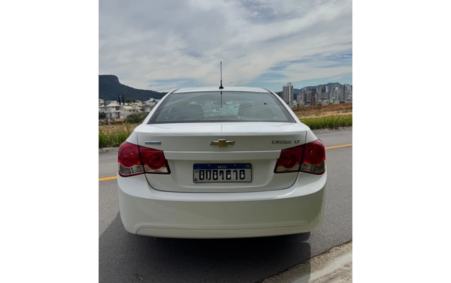 imagem-https://www.socarrao.com.br/sc-vehicle-images-prod/4167337/1790605206101-4_111743.jpg