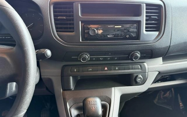 imagem-https://www.socarrao.com.br/sc-vehicle-images-prod/4167617/1791924134863-8519703_9_B_cf1fe996aa.jpeg