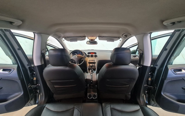 imagem-https://www.socarrao.com.br/sc-vehicle-images-prod/4167672/1791299823509-MTAuanBn.jpg