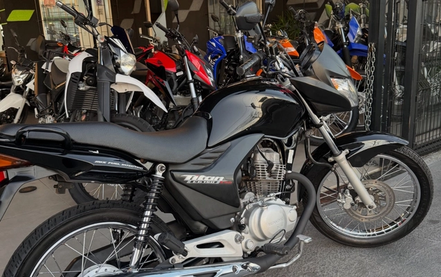 imagem-https://www.socarrao.com.br/sc-vehicle-images-prod/4167762/1790606362314-ODI1MzIyMjM0XzE4MTI2MjY3NzU0ODQyMjQ4XzY0NjUxODM5Mzk0NDE3NDU2ODBfbi5qcGc.jpg