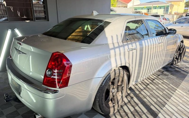 imagem-https://www.socarrao.com.br/sc-vehicle-images-prod/4167901/1791404044118-8519813_3_B_1463359944.jpeg