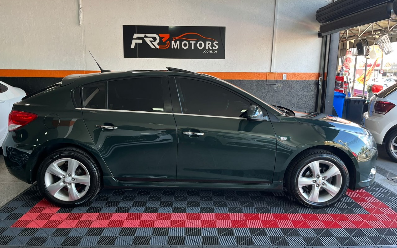 imagem-https://www.socarrao.com.br/sc-vehicle-images-prod/4167925/1790606696186-V2hhdHNBcHAgSW1hZ2UgMjAyNi0wOS0yNCBhdCAxNi4yMy4zNCAoNSkuanBlZw.jpeg