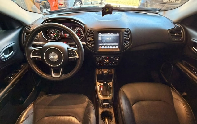 imagem-https://www.socarrao.com.br/sc-vehicle-images-prod/4167926/1790606781711-f22cfe0a-a047-4a78-8b35-ebeda5ca6de8.jpg