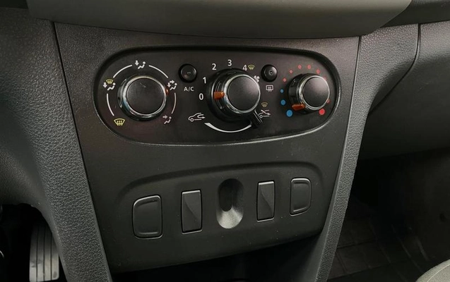 imagem-https://www.socarrao.com.br/sc-vehicle-images-prod/4167985/1790607194254-8508635_8_B_680c75a636.jpeg