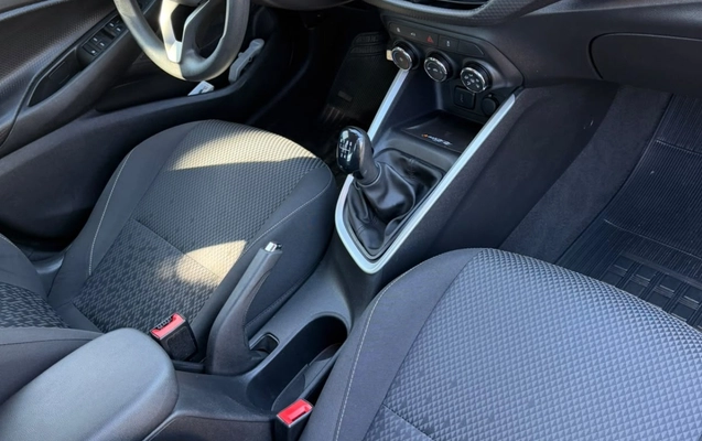 imagem-https://www.socarrao.com.br/sc-vehicle-images-prod/4168079/1790607310297-V2hhdHNBcHAgSW1hZ2UgMjAyNi0wOS0wOCBhdCAyMi4xMy40NCAoMSkuanBlZw.jpeg