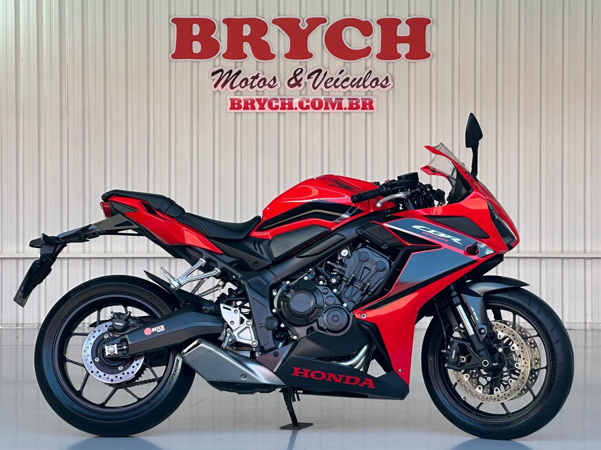 Honda CBR 650 R  na cor Vermelho em Pomerode / SC - 41681