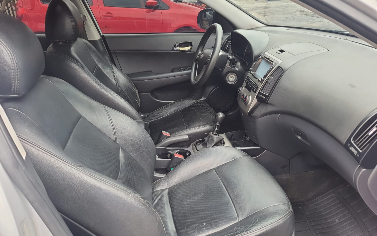 imagem-https://www.socarrao.com.br/sc-vehicle-images-prod/4168106/1790607355966-V2hhdHNBcHAgSW1hZ2UgMjAyNi0wOS0xMiBhdCAwOS41Ny4xNC5qcGVn.jpeg