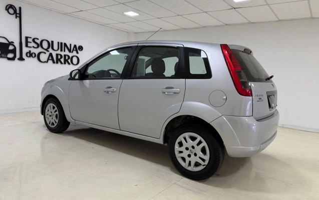 imagem-https://www.socarrao.com.br/sc-vehicle-images-prod/4168581/1790609036485-V2hhdHNBcHAgSW1hZ2UgMjAyNi0wOS0yNiBhdCAxMC4wOS4xNCAoNCkuanBlZw.jpeg