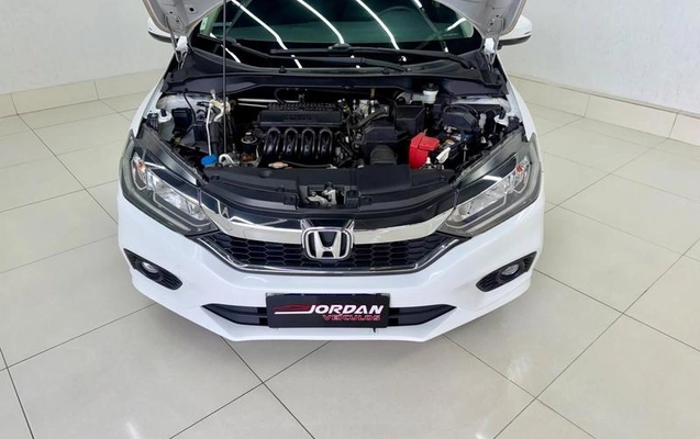 imagem-https://www.socarrao.com.br/sc-vehicle-images-prod/4168746/1790694624344-8469357_6_B_44515e2a60.jpeg
