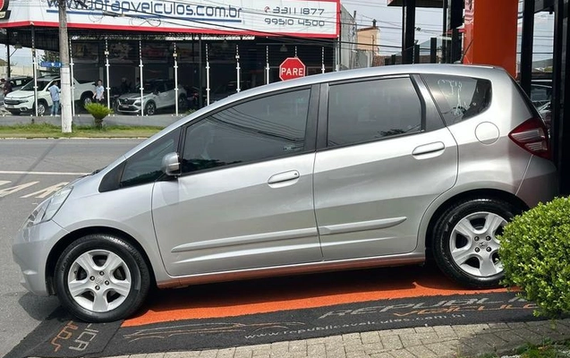 imagem-https://www.socarrao.com.br/sc-vehicle-images-prod/4169054/1790610463406-8500880_20_B_145171283e.jpeg