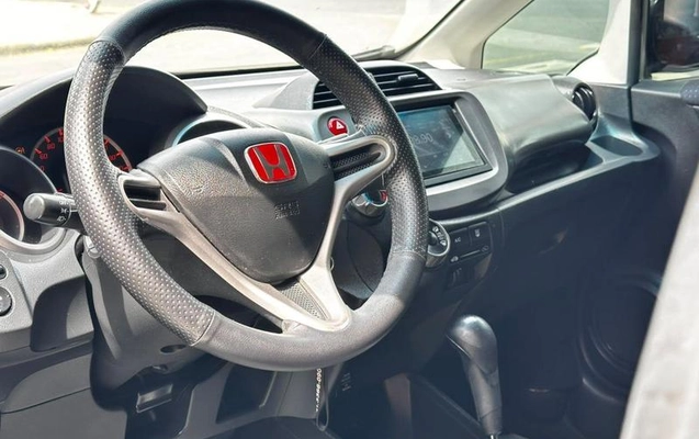 imagem-https://www.socarrao.com.br/sc-vehicle-images-prod/4169054/1790610463418-8500880_0_B_3dc404d373.jpeg