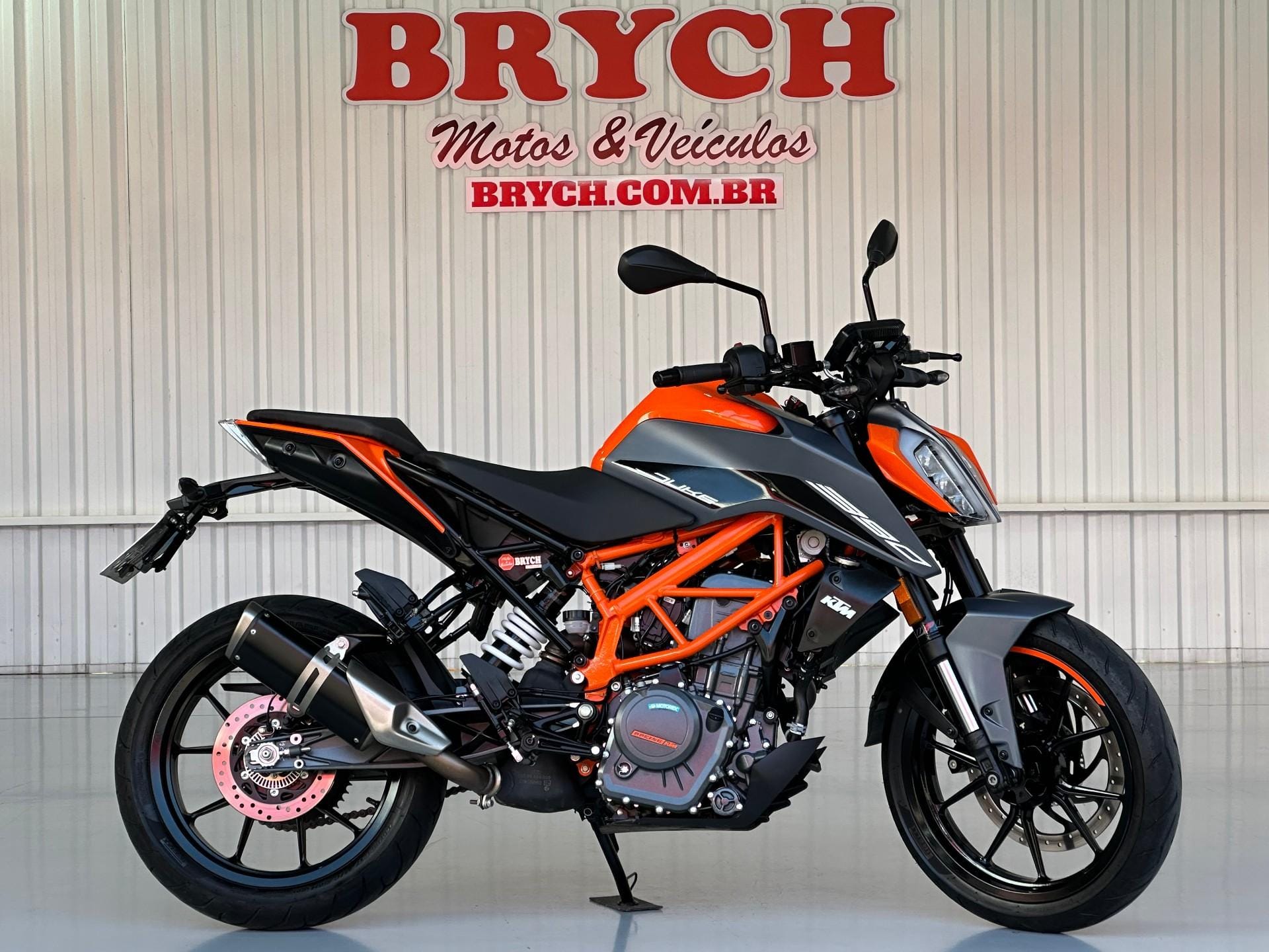 KTM DUKE 390  na cor Preto em Pomerode / SC - 41692