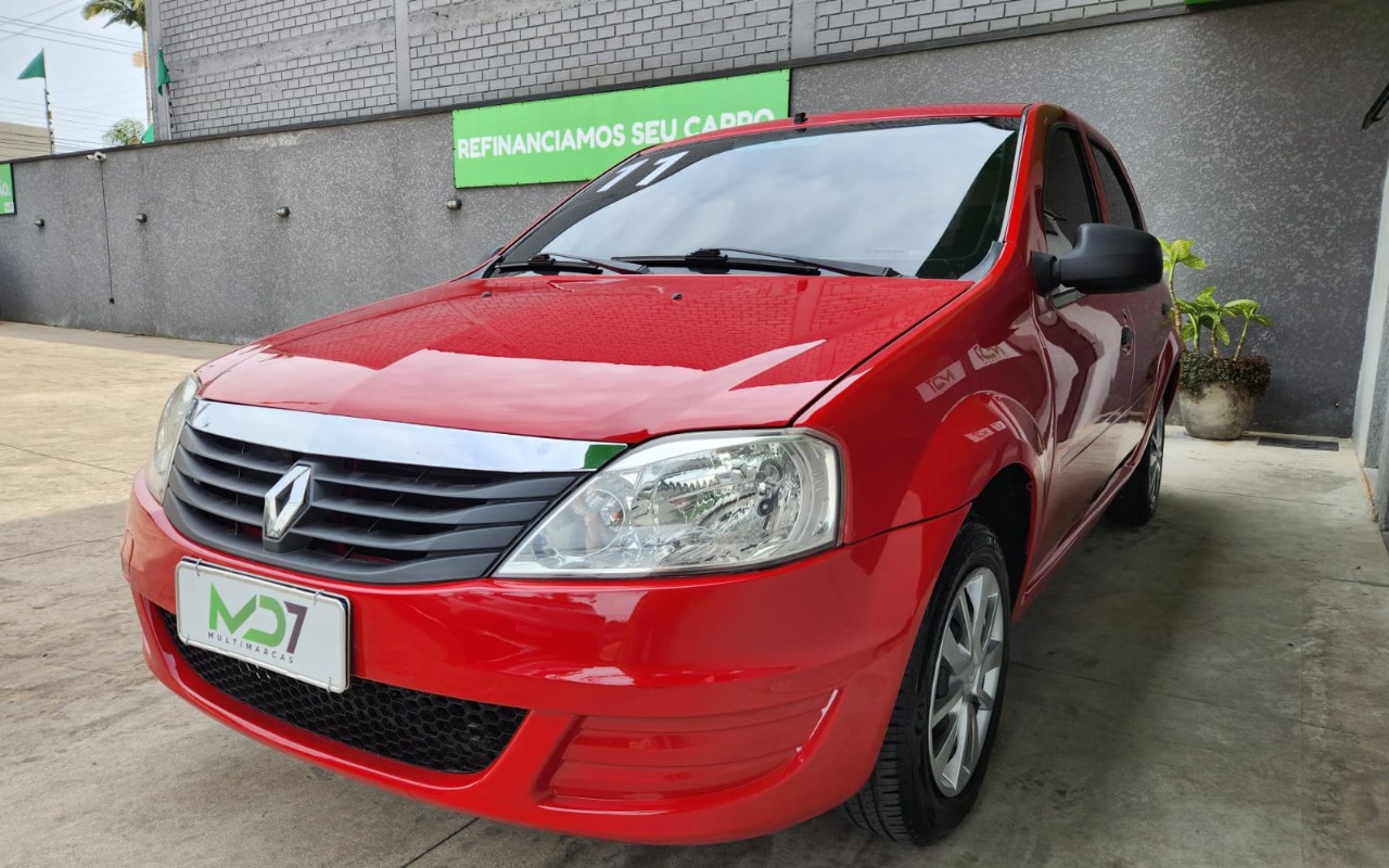 Renault Logan 2011 Vermelho — foto 1 de 3