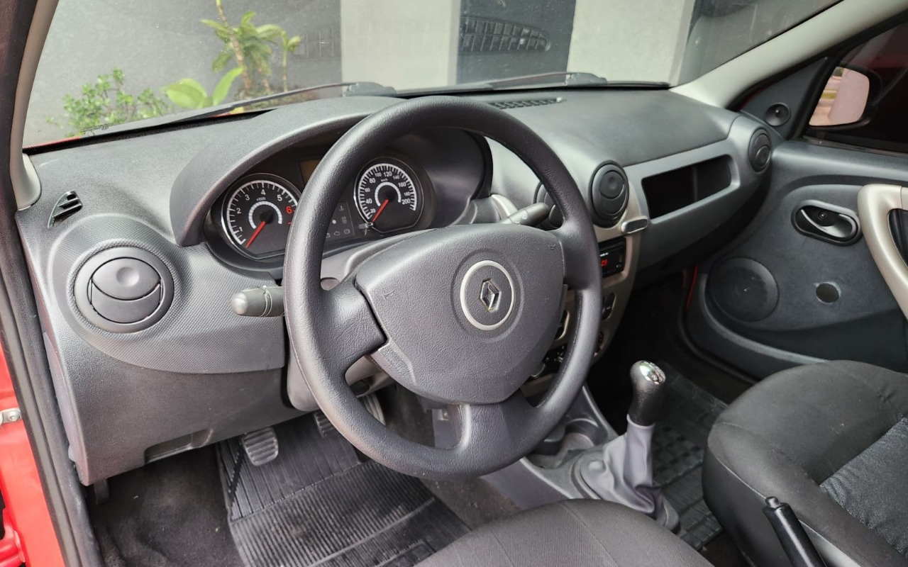 imagem-https://www.socarrao.com.br/sc-vehicle-images-prod/4169604/1790618836809-V2hhdHNBcHAgSW1hZ2UgMjAyNi0wOS0yOCBhdCAxNS4wMi4zMCAoMSkuanBlZw.jpeg