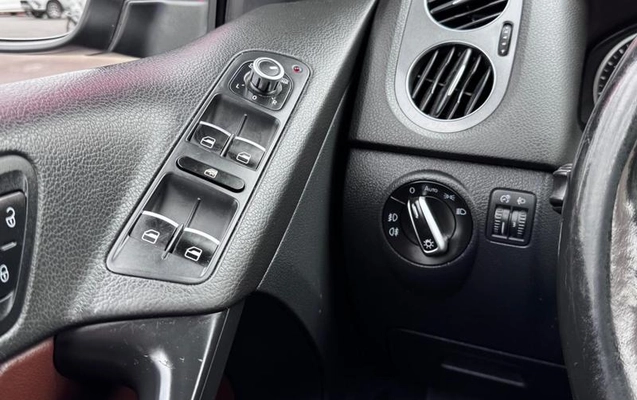 imagem-https://www.socarrao.com.br/sc-vehicle-images-prod/4169863/1790626362444-8513841_15_B_6c9a4edcdc.jpeg