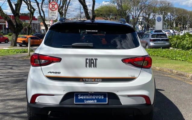 imagem-https://www.socarrao.com.br/sc-vehicle-images-prod/4170001/1790613207610-integration-api-Z9EeFeviSA3N8uF2rT8RkH58IXElHAFH.jpg