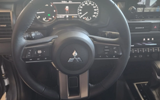 imagem-https://www.socarrao.com.br/sc-vehicle-images-prod/4170209/1790613638839-Wl6aLwkn6lXFHqRjQSdKshqA3fRqf8mU.jpg