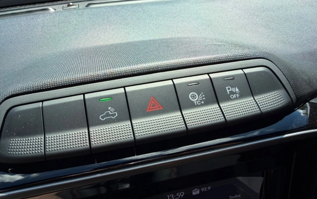 imagem-https://www.socarrao.com.br/sc-vehicle-images-prod/4170319/1790613826715-ODQzMDYzNjMtMDhiYy00MTc2LTg3MGYtNDY5NDU2NjI2MWE0LmpwZWc.jpeg
