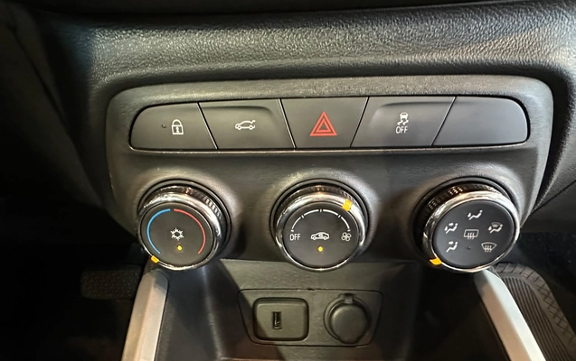 imagem-https://www.socarrao.com.br/sc-vehicle-images-prod/4170414/1790614000016-003_14f99cc0f752e39eb440b1d3f3d34cff.jpg