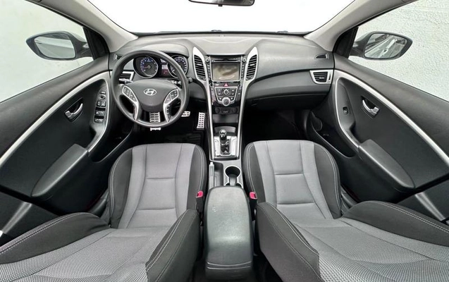 imagem-https://www.socarrao.com.br/sc-vehicle-images-prod/4170520/1791992325569-8517759_15_B_026aa421b6.jpeg