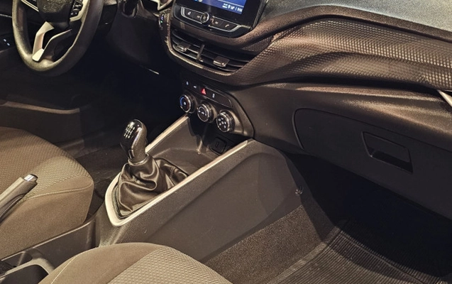 imagem-https://www.socarrao.com.br/sc-vehicle-images-prod/4171255/1790615558454-f4gfGd9Dle6ARu4J9WuMDy0W1FrBOTb6.jpg