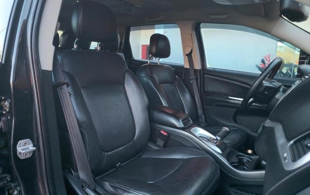 imagem-https://www.socarrao.com.br/sc-vehicle-images-prod/4171438/1790615885516-8504990_18_B_4a2d9df981.jpeg