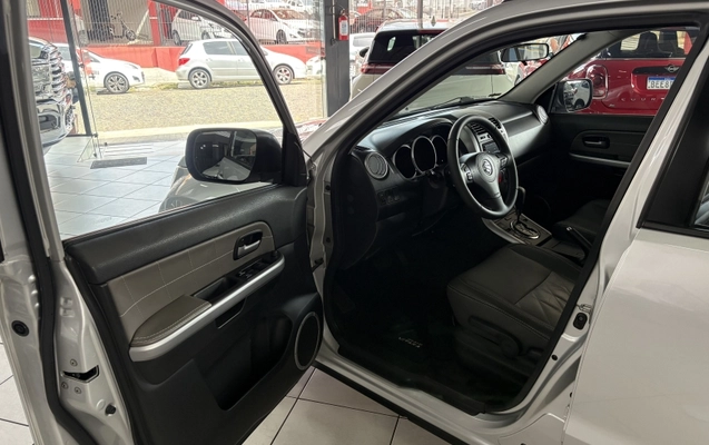 imagem-https://www.socarrao.com.br/sc-vehicle-images-prod/4171445/1790618052998-wzNdTYRImEsFYZy41LFh94f5dNJvsqRp.jpg