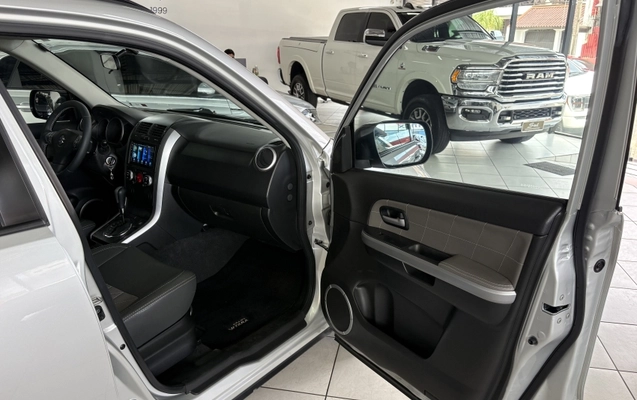 imagem-https://www.socarrao.com.br/sc-vehicle-images-prod/4171445/1790618053013-ZNKDmleca0L60lB9BZEZs6UIGFRDlFCC.jpg