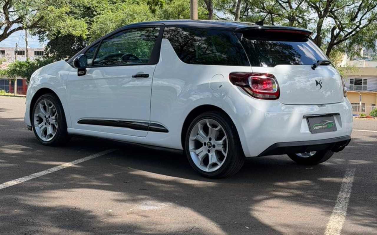 imagem-https://www.socarrao.com.br/sc-vehicle-images-prod/4171507/1790616199405-V2hhdHNBcHAgSW1hZ2UgMjAyNi0wOS0yOCBhdCAxNC4xNC4yOCAoMSkuanBlZw.jpeg