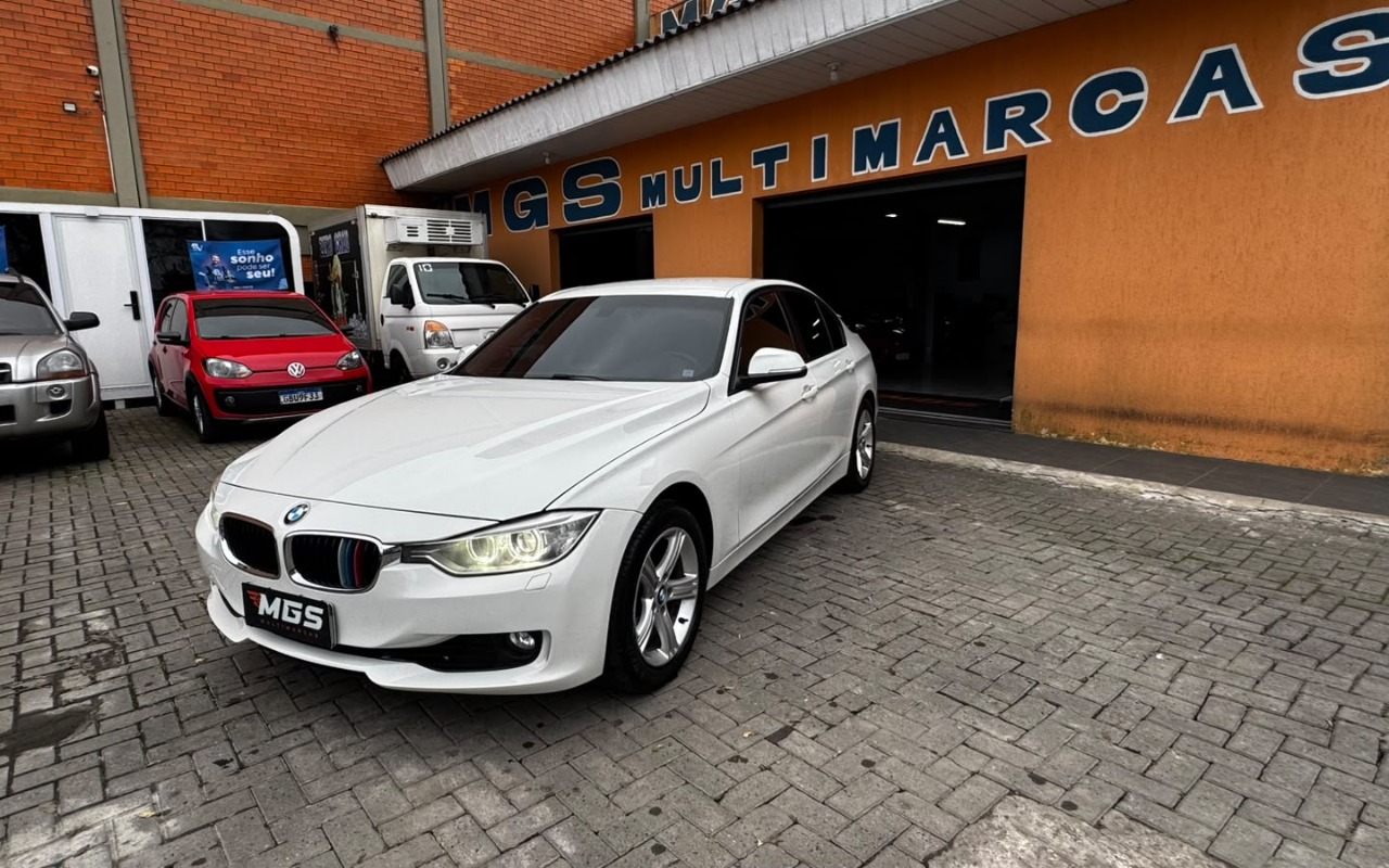 imagem-https://www.socarrao.com.br/sc-vehicle-images-prod/4171644/1790616429485-V2hhdHNBcHAgSW1hZ2UgMjAyNi0wOS0xOCBhdCAxNi4zMy40Ny5qcGVn.jpeg