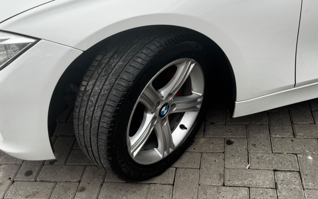 imagem-https://www.socarrao.com.br/sc-vehicle-images-prod/4171644/1790616429714-V2hhdHNBcHAgSW1hZ2UgMjAyNi0wOS0xOCBhdCAxNi4zMy40OCAoMykuanBlZw.jpeg
