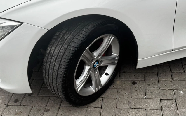 imagem-https://www.socarrao.com.br/sc-vehicle-images-prod/4171644/1790616429714-V2hhdHNBcHAgSW1hZ2UgMjAyNi0wOS0xOCBhdCAxNi4zMy40OCAoMykuanBlZw.jpeg