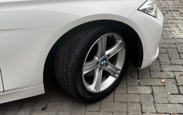 imagem-https://www.socarrao.com.br/sc-vehicle-images-prod/4171644/1790616429793-V2hhdHNBcHAgSW1hZ2UgMjAyNi0wOS0xOCBhdCAxNi4zMy40OCAoNCkuanBlZw.jpeg