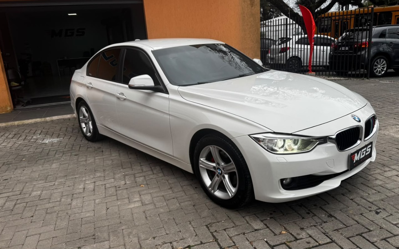 imagem-https://www.socarrao.com.br/sc-vehicle-images-prod/4171644/1790616429932-V2hhdHNBcHAgSW1hZ2UgMjAyNi0wOS0xOCBhdCAxNi4zMy40OC5qcGVn.jpeg