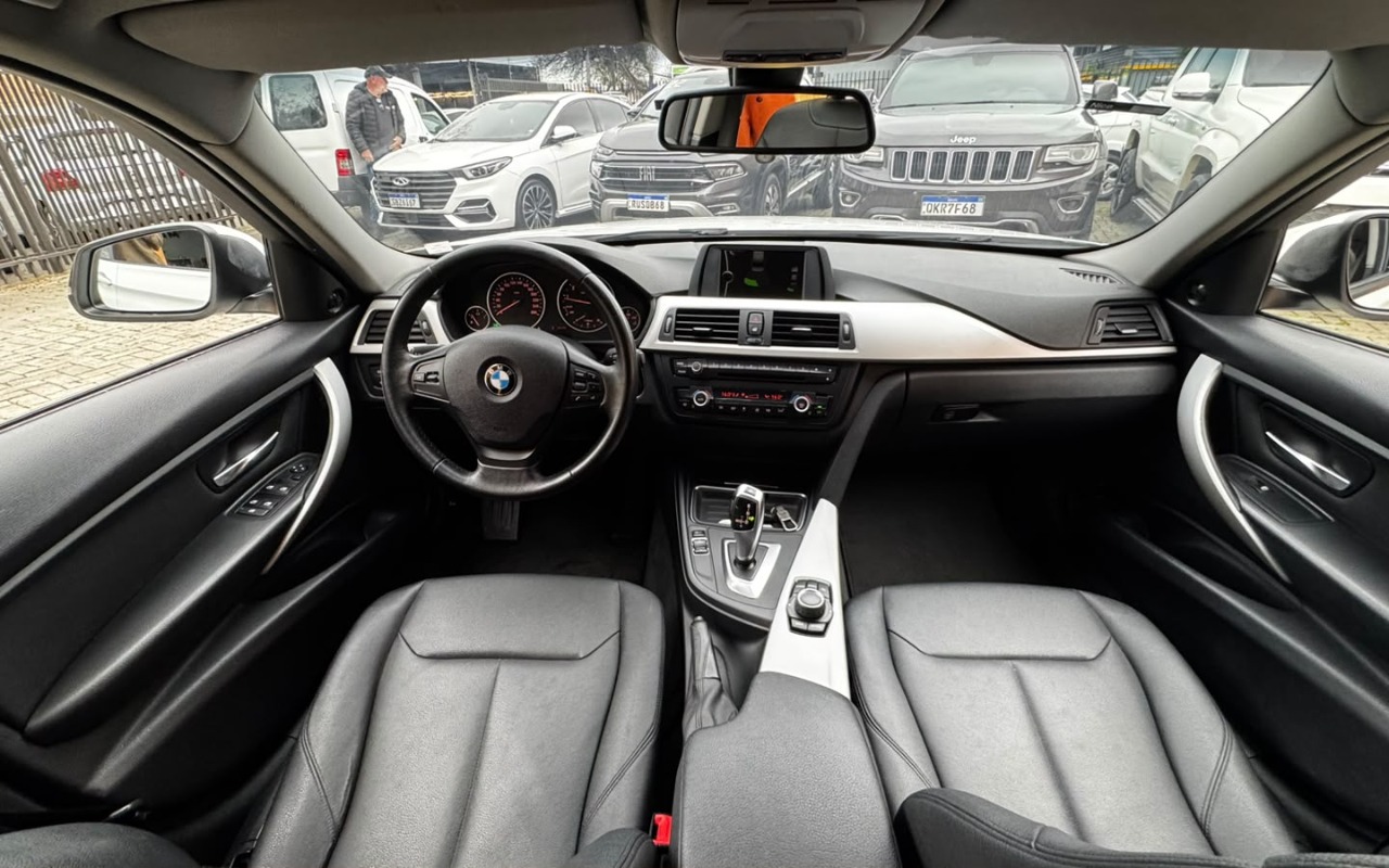 imagem-https://www.socarrao.com.br/sc-vehicle-images-prod/4171644/1790616430053-V2hhdHNBcHAgSW1hZ2UgMjAyNi0wOS0xOCBhdCAxNi4zMy40OSAoMSkuanBlZw.jpeg