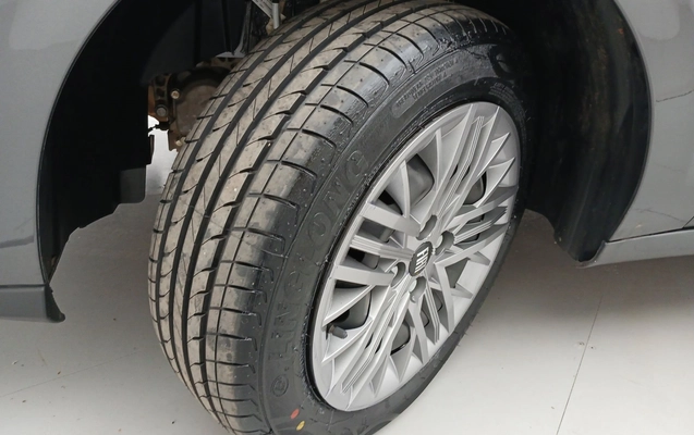 imagem-https://www.socarrao.com.br/sc-vehicle-images-prod/4171650/1790616473497-1_022745.jpg